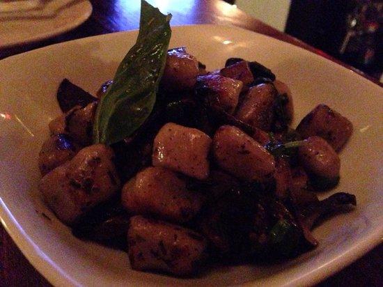 The Brahmin American Cuisine & Cocktails